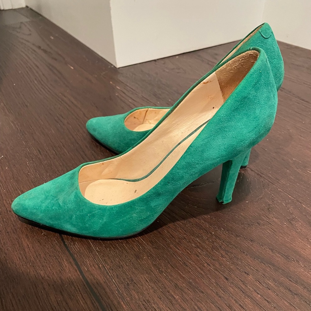 Chic green Nine West shoes